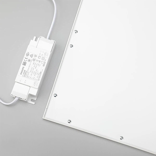 LED-paneelivalo UGR