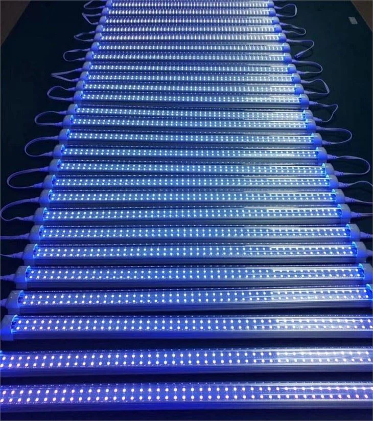 48 tuuman musta led-valo