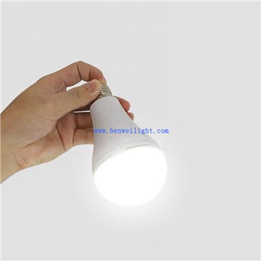 12w ladattava led-polttimo