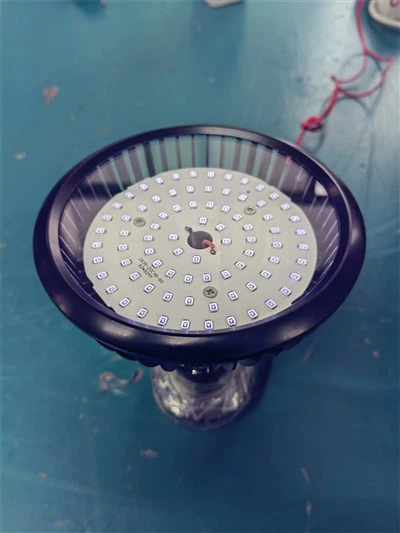 Kannettava UV 365nm -lamppu liiman tarkastamiseen kenkätehtaissa