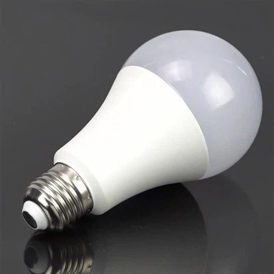 Triac himmennettävä led-polttimo E27